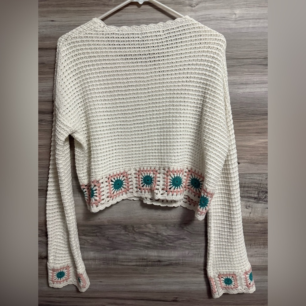 Sincerely Jules White Crochet Granny Square Bell Sleeve Cropped Sweater - Picture 5 of 5